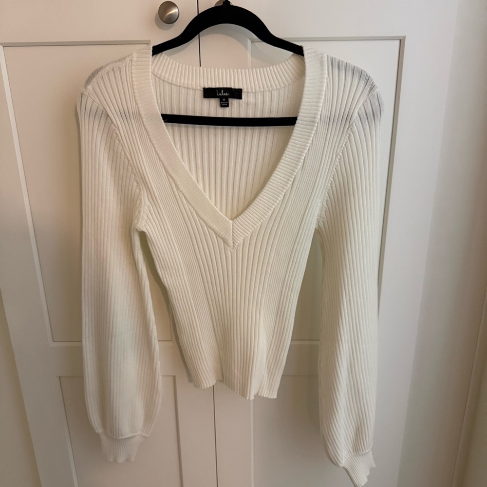 NWOT Lulus Subtle Sensation White Ribbed V-neck Sweater Top - Size M - Picture 2 of 8